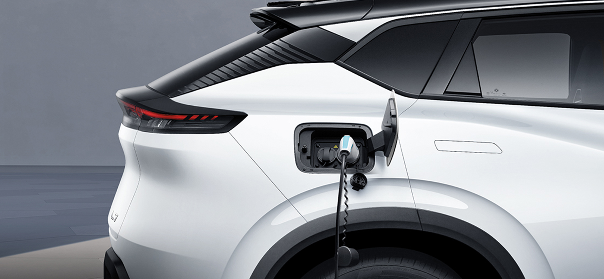 Plug-in Hybrid Dongfeng L7 EV 518 Pro Long-Range Electric SUV Mini Car Fast Charge 0.43 Hours Dongfeng Energy Vehicles