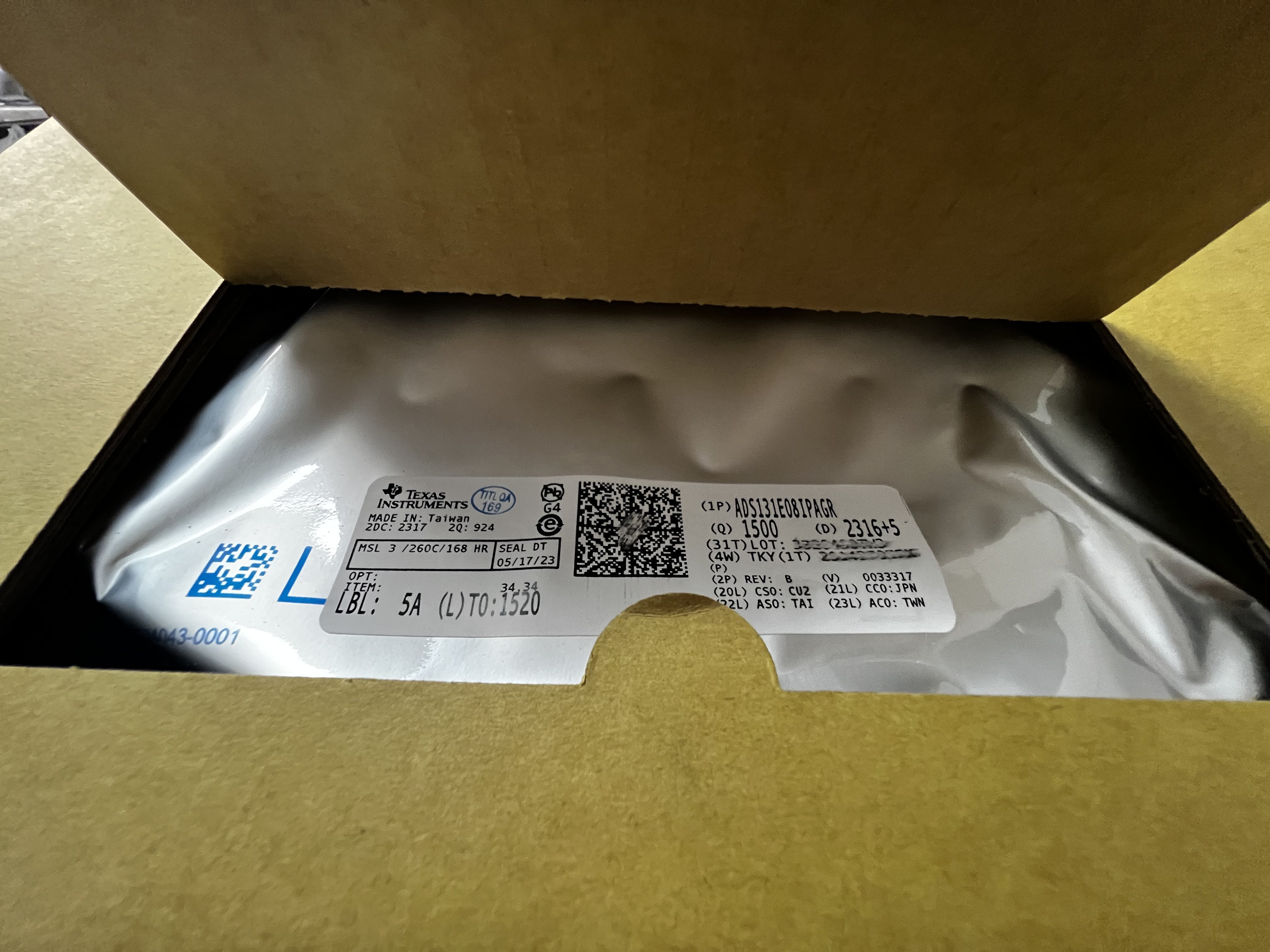 ADS131E08IPAGR New Original Electronic Components Integrated Circuits Ic Chip With Best Price