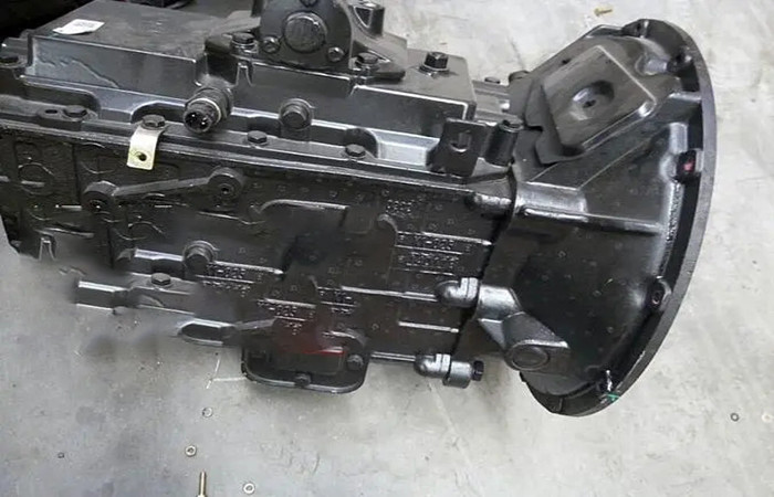 Reliable Bus Spare Parts Yutong Bus ZK6120H Gearbox FAST Transmission 6DS-148 High Precision