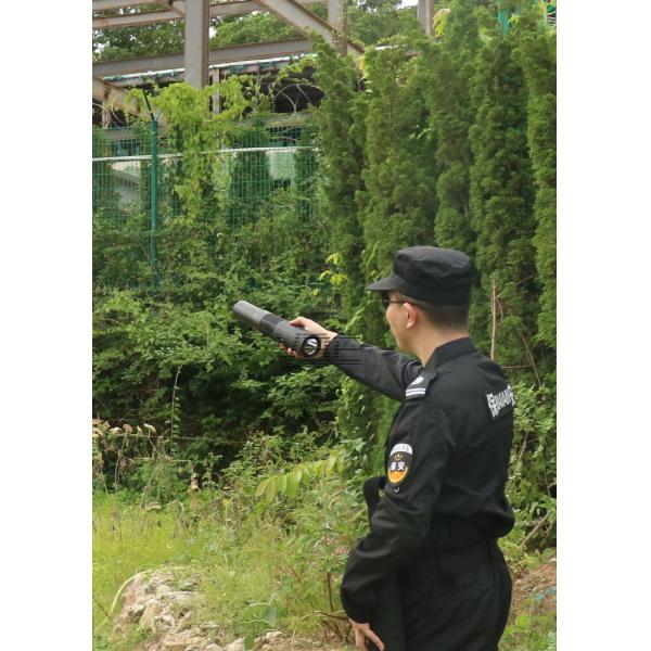 China Easy Operation GPS Signal Jammer Flashlight With 10000LM Strong Lighting factory