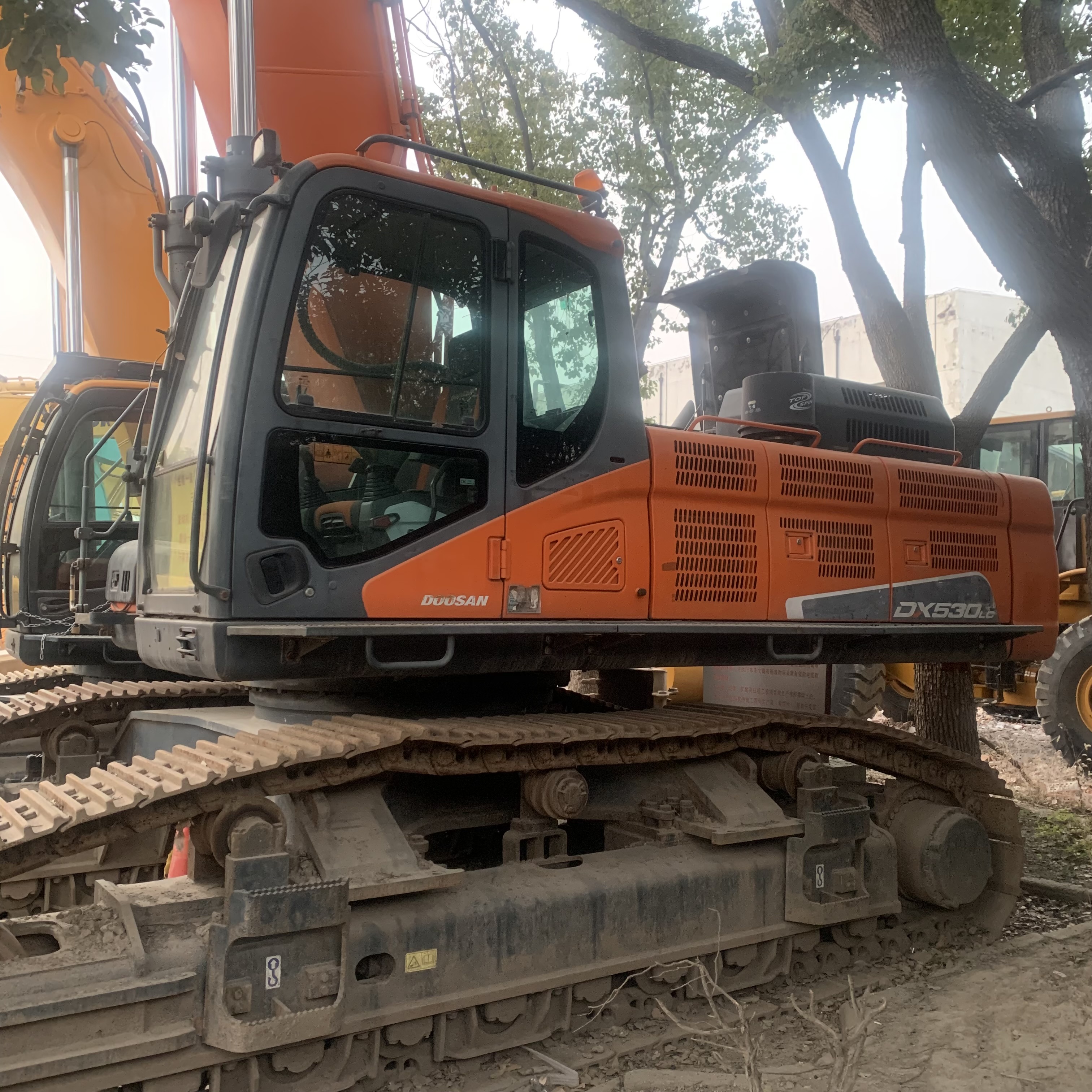 50800kg Operating Weight Doosan DX530 Heavy-Duty Crawler Excavator in Great Condition
