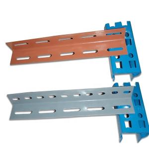 China 35*35mm Equal Galvanized Angle Iron With Holes Powder Coating Surface Treatment factory