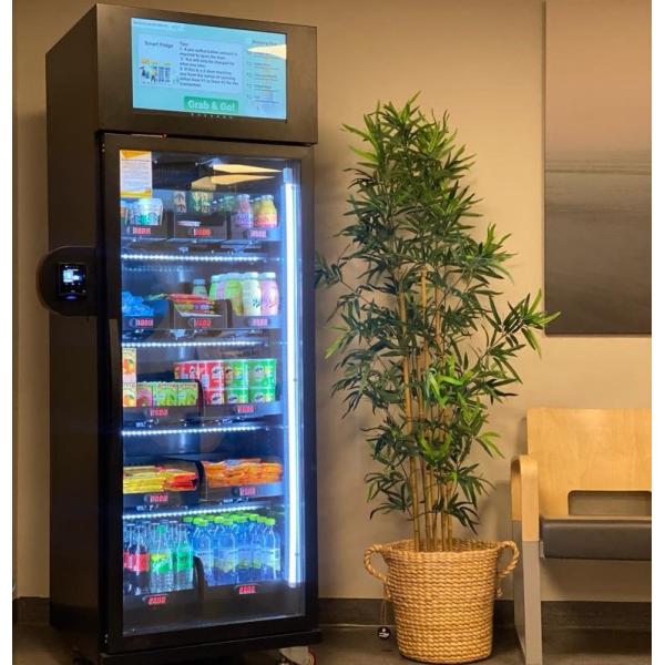 Smart Fridge Vending Machine For Frozen Products Ice Cream Ice Cubes Adjustable