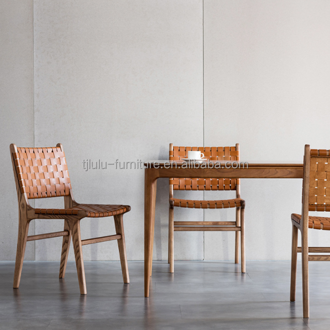 Two Years Guarantee Wooden Dining Chair with Solid Wood Frame and PU Leather Seat Cushion