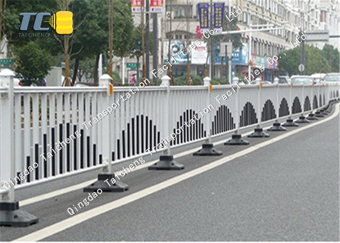 Out Door Bolted Connected Steel Plastic White Fence Municipal Highway Galvanized Build