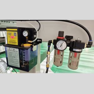 China SD-2600 High Precision Acrylic Tablet Saw Acrylic Panel Saw Machine Automatic Pom,Pet,Pa,Nylon ,Peek Cutting Plc Machine factory