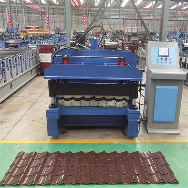 Customized Glazed Roll Forming Machine GI PPGI Aluminum Material