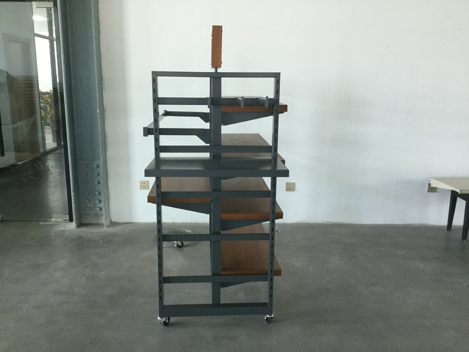 Island Display Rack – 360° Retail Merchandiser