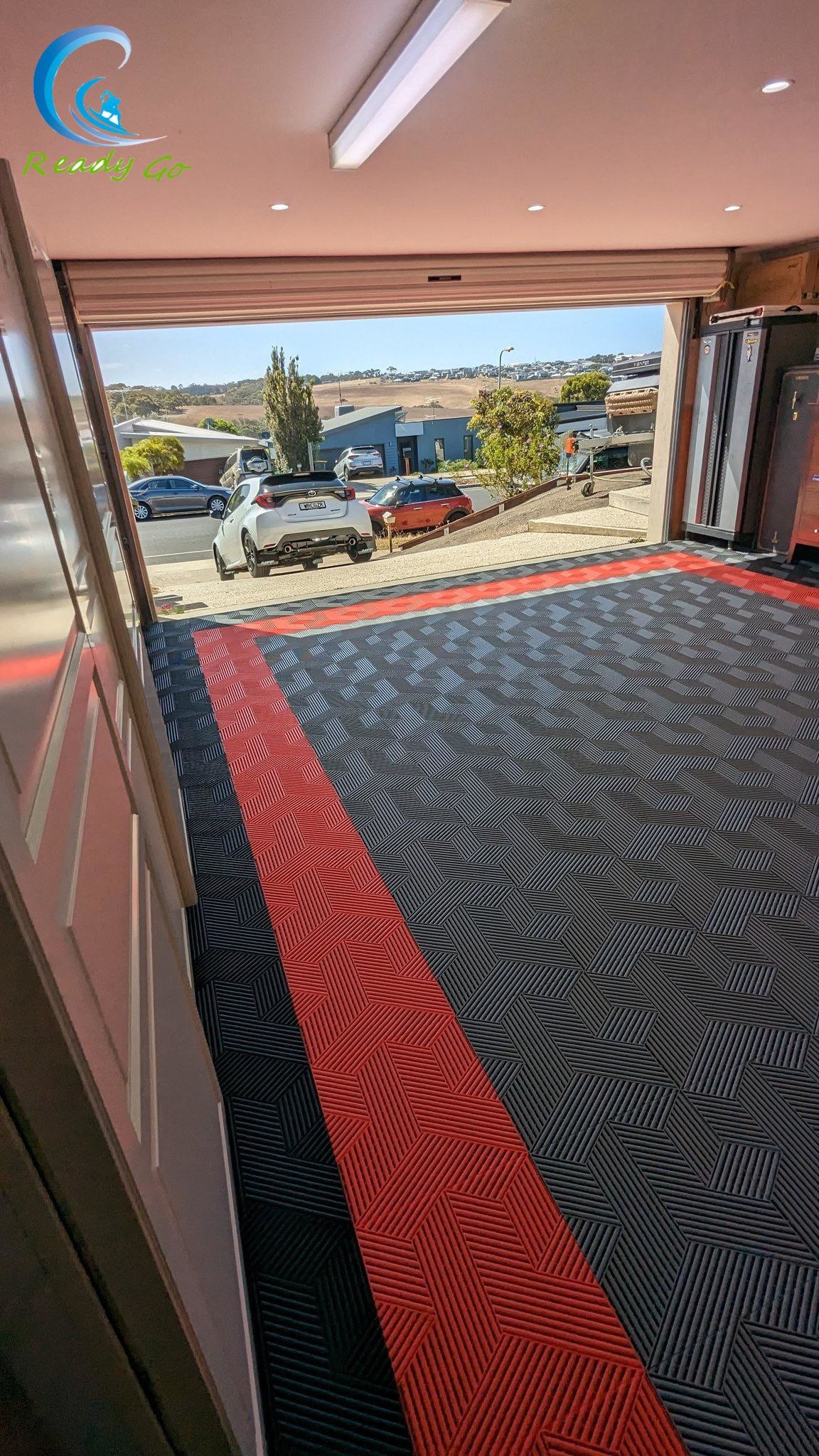 Stain Resistant Garage Tiles Interlocking High Impact Resistance High Durability