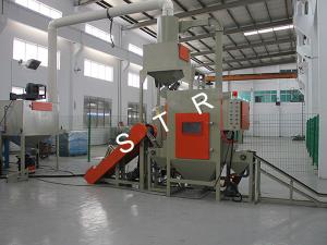 China Industry Wet Sand Blasting Machine Belt Chain Conveying Fine Dust Filtering factory