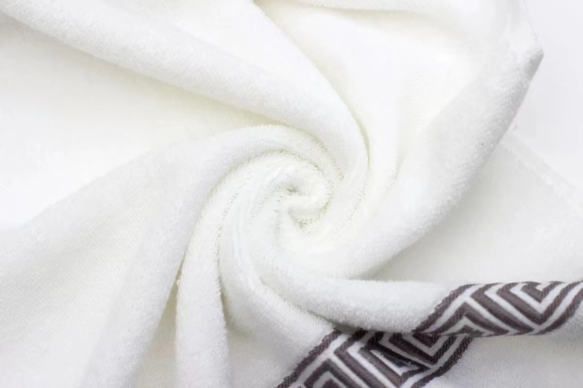 450gsm 100% Cotton Soft Lint Free Luxury Box Gift Bath Towels Set for Home Hotel Spa