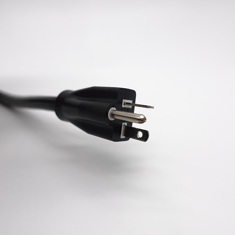 1.5m European Computer Eu Ac US Power Cord with Customized Rated Voltage 110-250V
