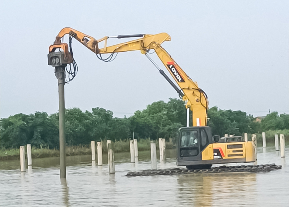 Hydraulic Hammer Pile Driver Marine Pile Driver 1 - 2m/Min
