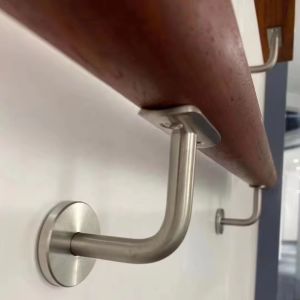 China Stainless Steel Solid Polished Balustrade Support Railing Hardware factory