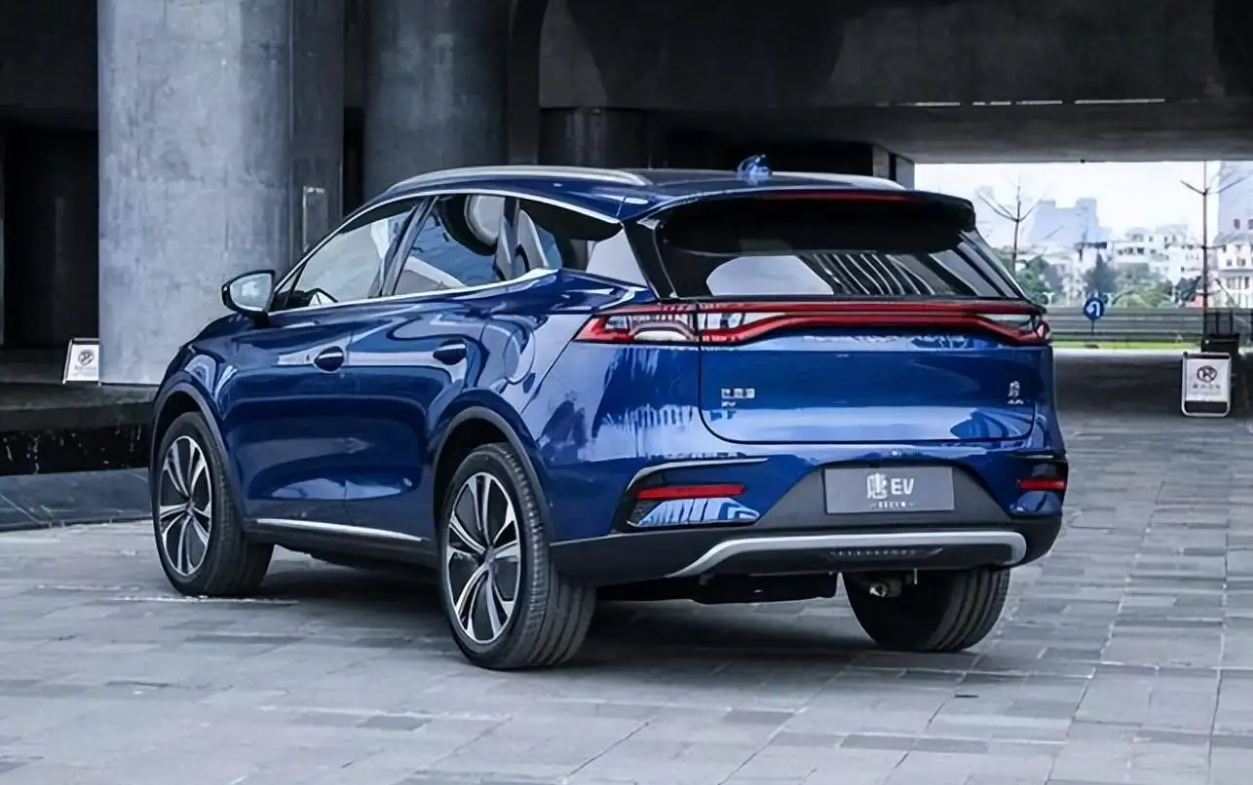 Single Dark Electric Cars with 108kwh Lithium Iron Phosphate Battery and Multi-function LED BYD Automatic Left Drive