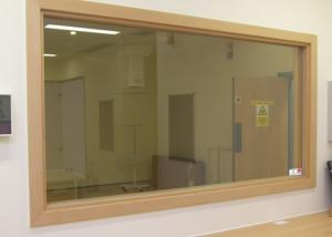China Thick 20mm X Ray Lead Glass 1000 * 800mm Radiation Resistant Protection factory