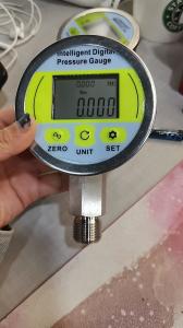 China 600bar SS304 Digital Pressure Gauge Single Chip Control Smart Water Appliance factory