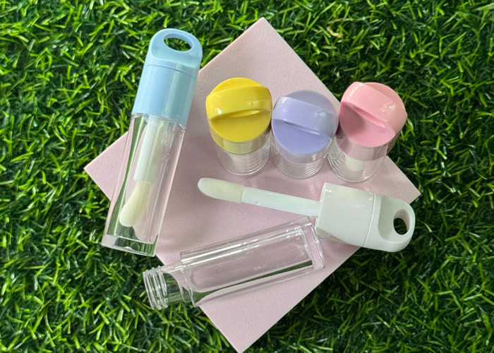 Off-the-shelf Lip Glaze Tube Blue Purple Yellow pink White Keychain Heart 6ml Lip Gloss Container
