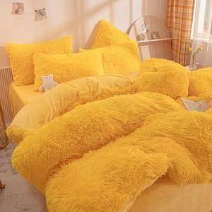 China Home Hotel Queen Size Bedding Set with Satin Skirt Sheet and Cotton Velvet Duvet Cover factory
