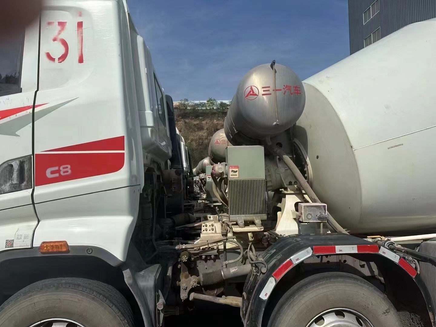 450L Water Tank Capacity SANY Concrete Mixer Truck Ideal for Harsh Working Environments in the Middle East and Africa