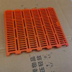 Orange Durable Plastic Fecal Leakage Plate Easy Installation Promotes In Poultry