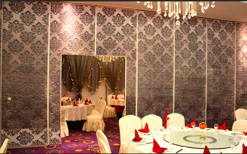 Melamine Finished MDF Board Folding Partition Walls Width 500mm - 1230mm