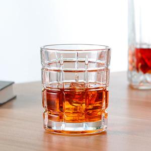 China 10oz Old Fashioned Whiskey Tumbler Distinct Checkerboard Tartan Pattern factory