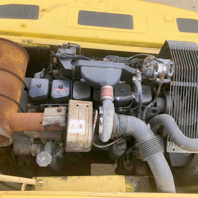 Komatsu PC 220-6 in Good Condition with Parts from Japan 2020 Model and 118 kW Power