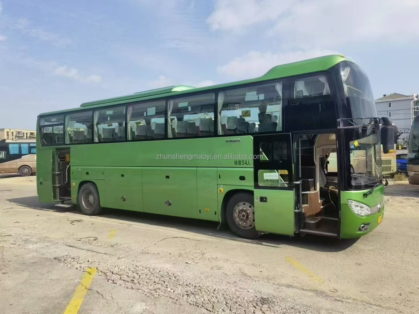 3 Emission Standard Used 49-Seat Midsize Passenger Bus with Manual Transmission