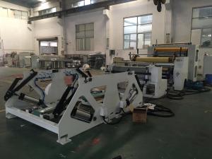 China Hand / Kitchen Towel Folding Machine , Automatic Towel Folder V Folded 380V 50Hz factory