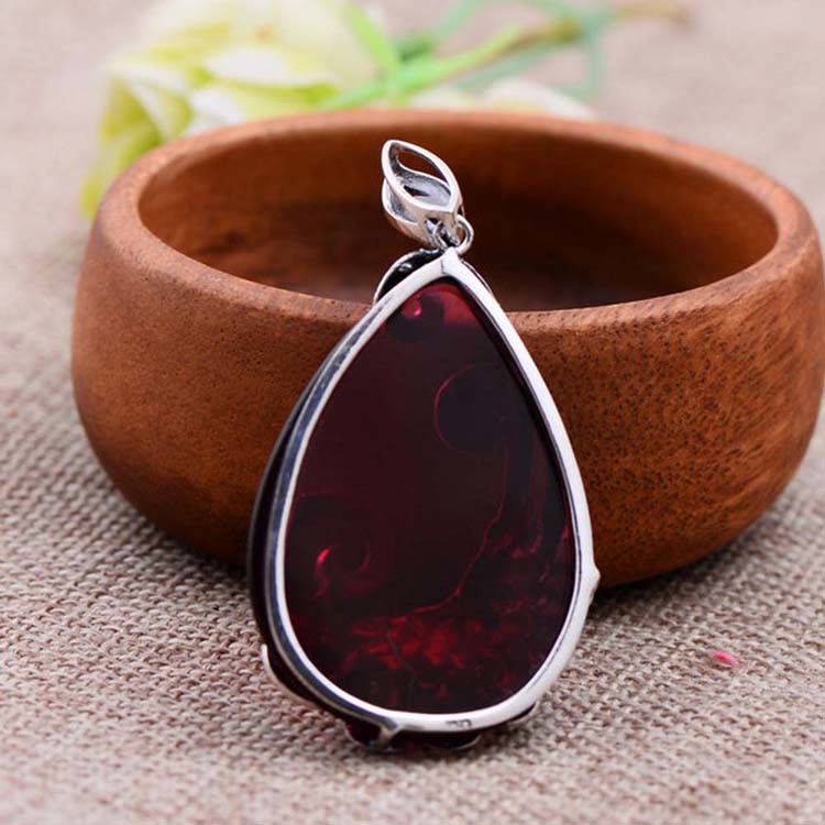 925 Silver Drop Shape Synthetic Garnet Marcasite Retro Pendant Necklace (N20180410RED)