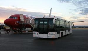China Long 200 Liter Airport Apron Bus With 190H52 Lead - Acid Battery factory