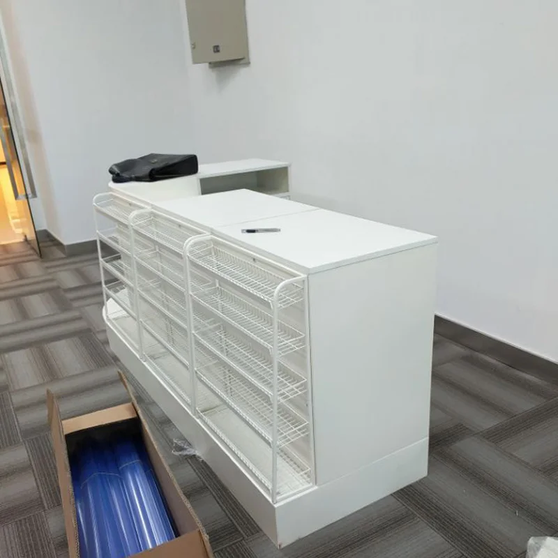 Eco Friendly Supermarket Checkout Counter 2 Meter Cashier Counter