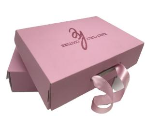 China Custom Printed Kraft Recycled Cardboard Mailers Apparel Clothing Packaging Box factory