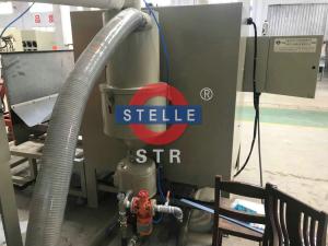 China Auto Industrial Sandblasting Machine Cabinet Dustless Mold Blasting factory