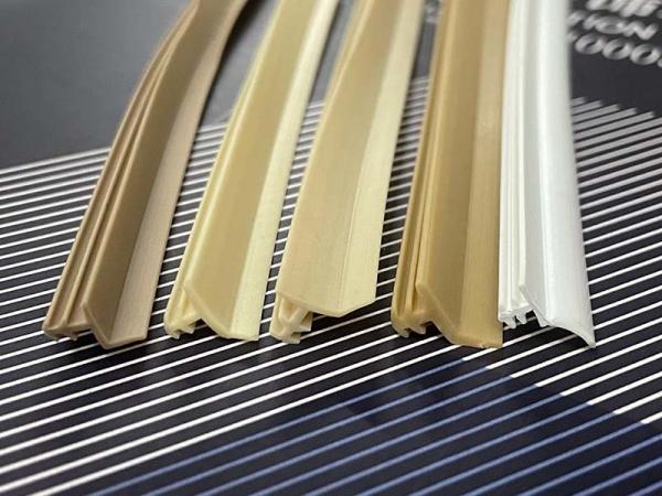 Soft Rubber PVC Weather Stripping For Wooden Skirting Board 7*4mm