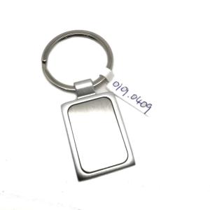 China Home Decor Zinc Alloy Metal Keychain Holder with Decoration factory