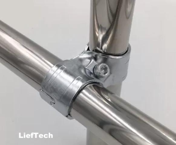 ISO9001 Chrome Plated Pipe Fittings Joint 2 Pipe Mounting Bracket