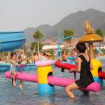 Commercial Fiberglass Duck Spray Park Equipment Children Outdoor Games for Water