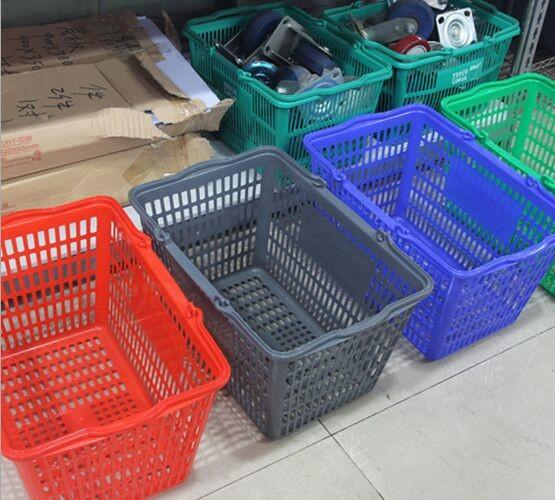 Retail Plastic Fruit Hand Shopping Basket , Hollow Out Storage Shopping Hand