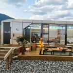 Functional Versatile Capsule House With Kitchen Aluminum Hollow Tempered Glass
