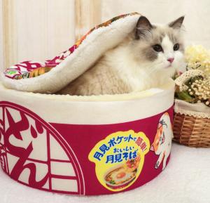 China Instant Noodle Shape Covered Cat Beds Sofa Cute And Comfortable factory