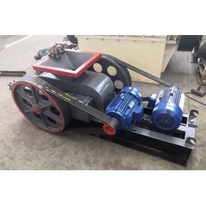 Small Quartz Limestone Rock Stone Crushing Capacity Mobile Crusher Roller