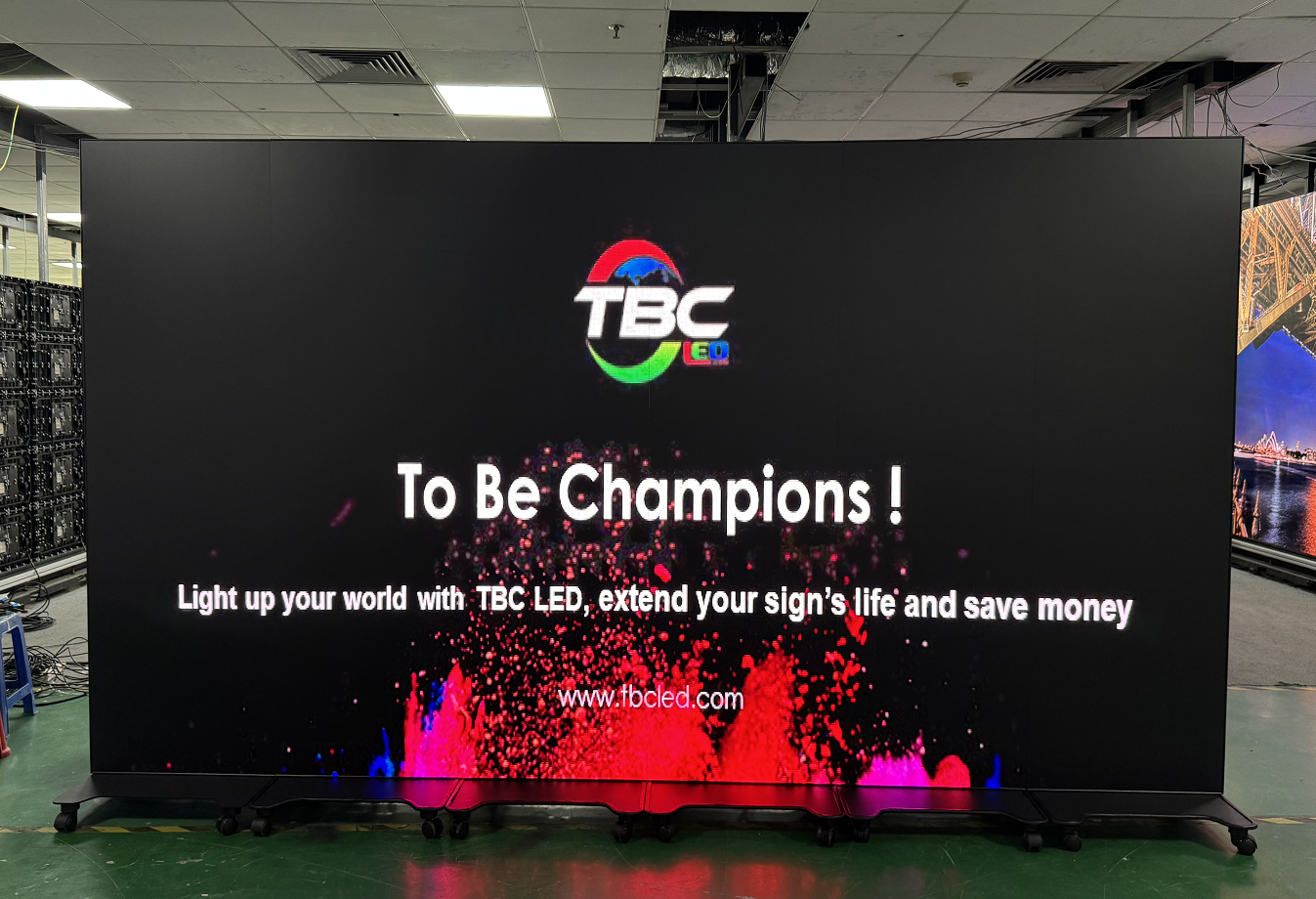 COB LED Poster Display with Pixel Failure <0.0003 Contrast Ratio 1000:1 and IP31