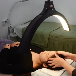 China 3200K 6500K LED Half Moon Light For Lashes Extension Beauty Lamp AC 110 220V factory