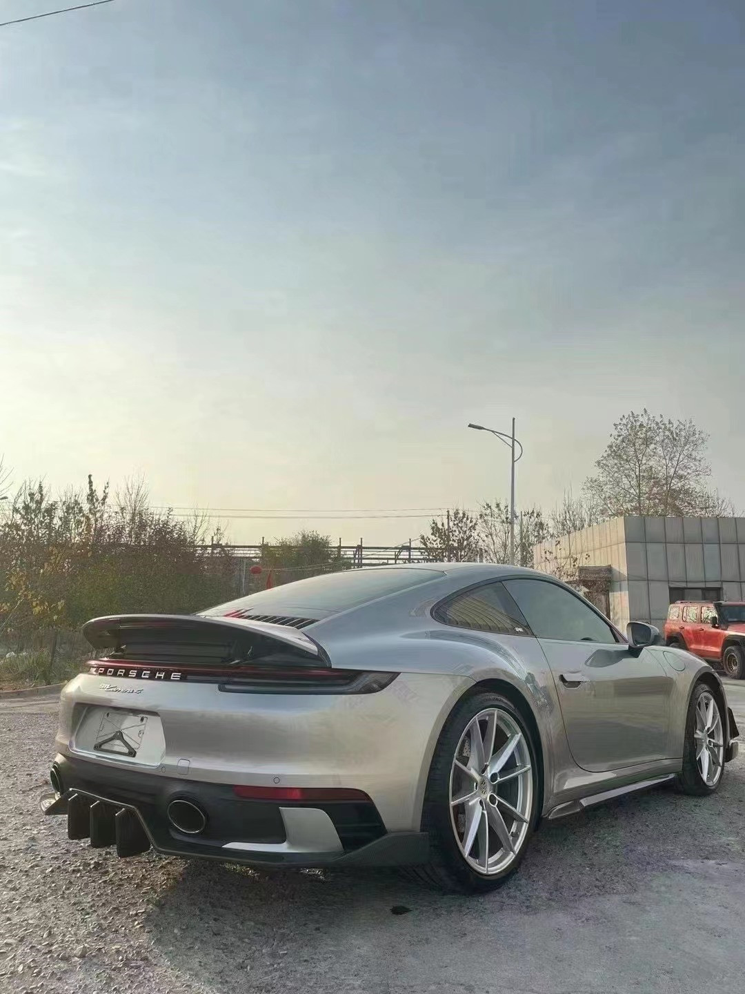 for Porsche 992 Carbon fiber Body Kit 992 Carbon fiber front lip diffuser side skirt spoiler hood fender
