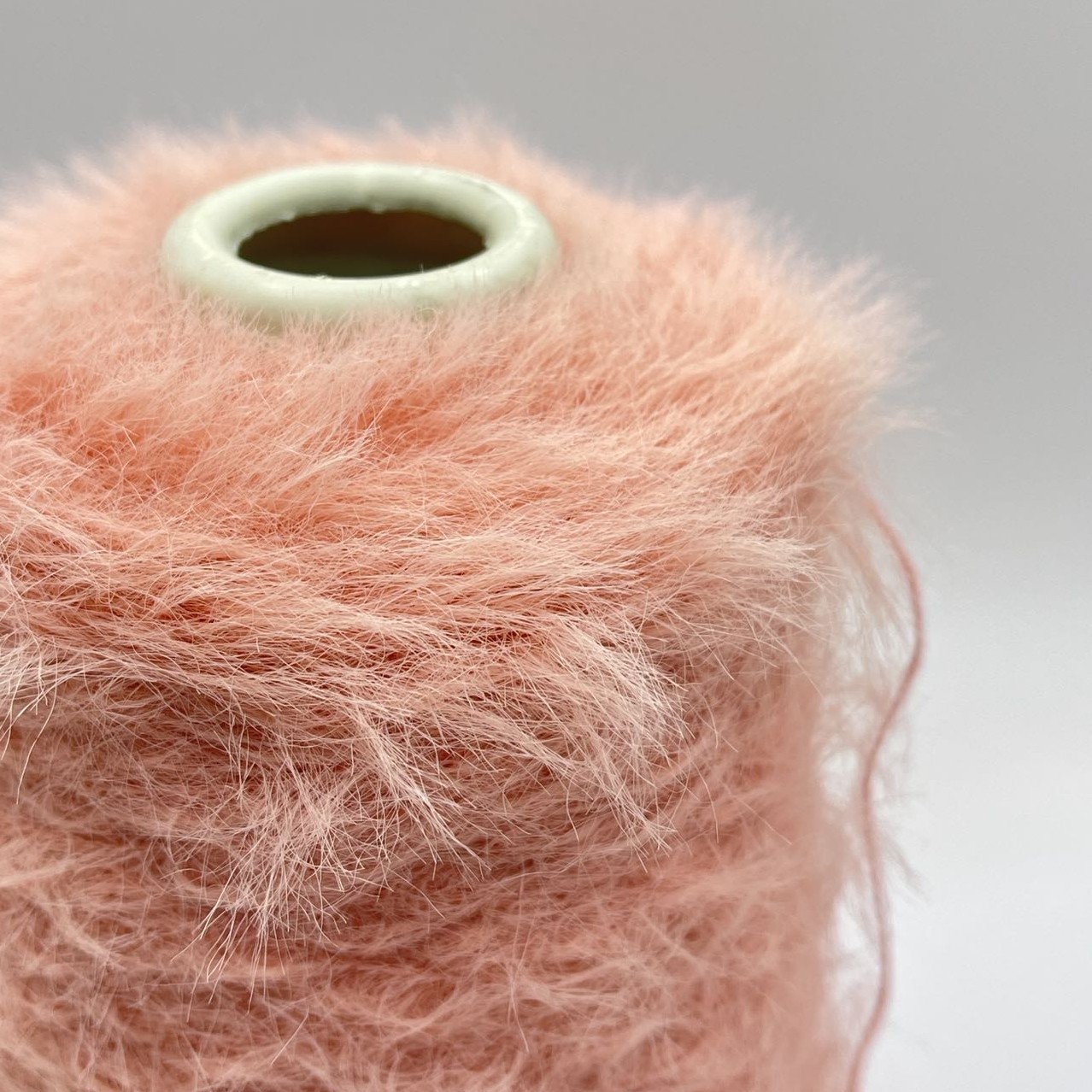 Dyed Nylon Or Polyester Feather Yarn For Woven Knitting