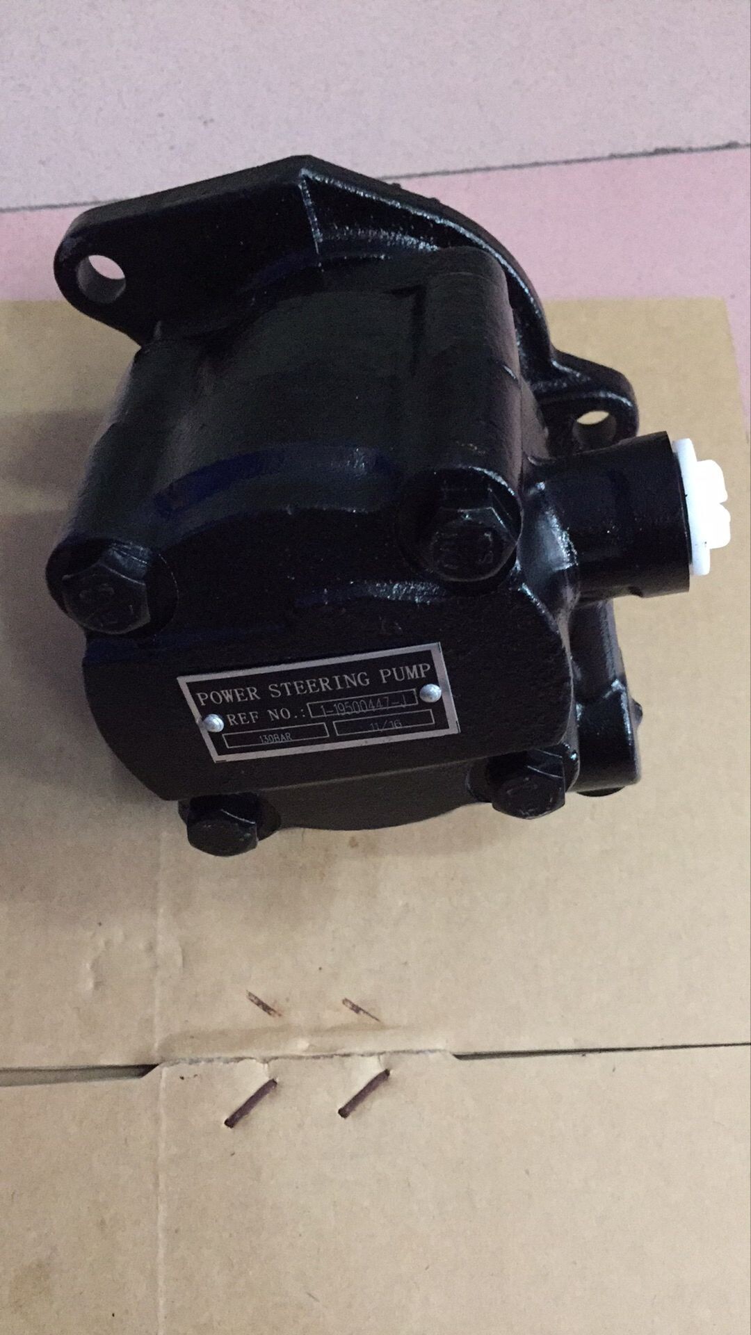 6WA1 10PE1 Steering Pump 1195004472 High Quality CXZ CVR Auto Chassis Parts Heavy Truck Auto Parts