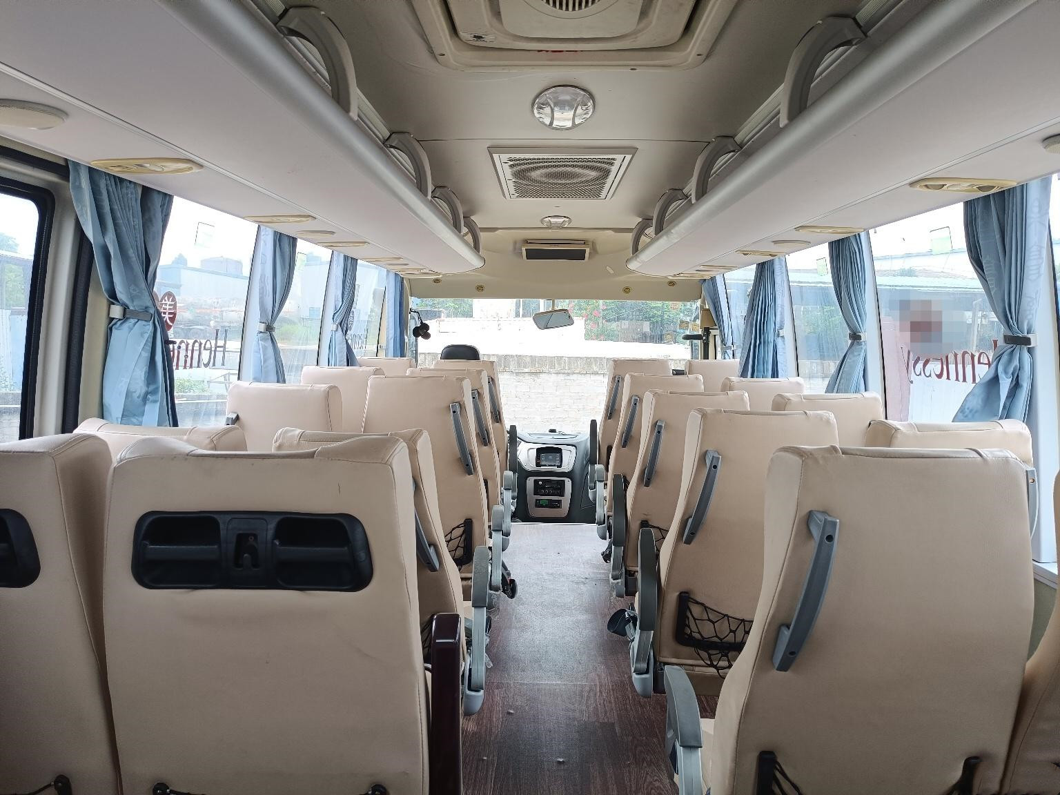 Xmq6759 Second Hand Bus Kinglong 30 Seater Used Luxury Coach Bus