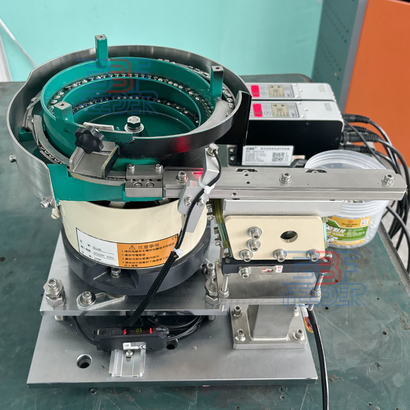 CE Certificate Vibratory Bowl Feeder Bespoke Vibrating Feeding Small Metal Parts Feeder